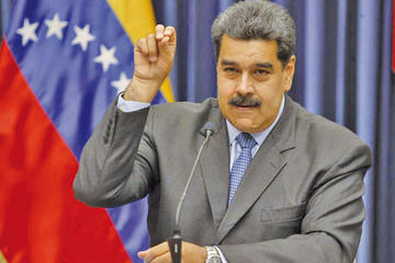 Maduro ofrece diálogo y oposición sigue alerta