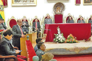 Fue posesionado anoche como presidente de la nueva directiva de la ANP.