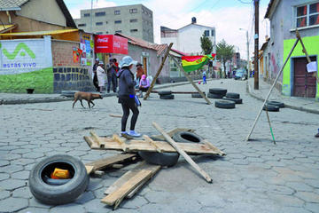El conflicto de la "feria popular" se saldó con el traslado a la avenida Ferroviaria.