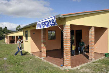 Promocionan planes de vivienda para los habitantes de Potosí