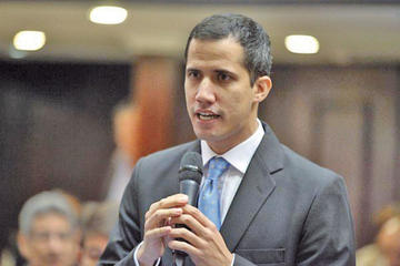 Crece apoyo a Guaidó y Maduro rechaza la ayuda internacional