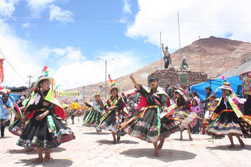 La bajada del Carnaval Minero en Potosí.