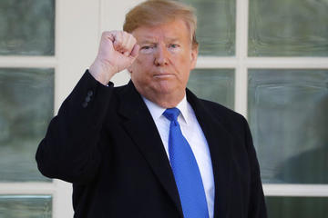 Trump declara  una "emergencia nacional" para financiar muro