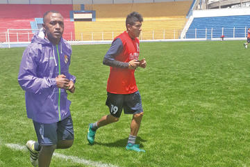 Pinedo y Gallardo están en duda para el partido de hoy