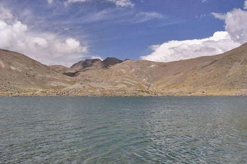 Analizaron el agua de la laguna en la que a 100 metros había una operación minera.
