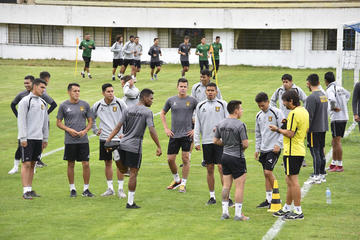 The Strongest quiere  frenar a la banda roja 