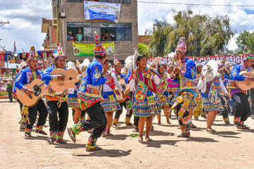 Se bailó y cantó en la festividad de Uncía.