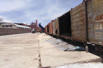La reducción de exportaciones se debe a daño de la vía ferrea en territorio chileno.