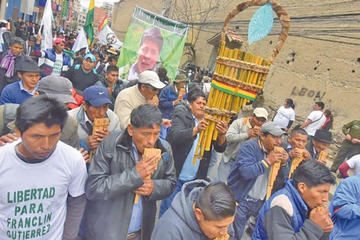Adepcoca marcha por la liberación de su dirigente