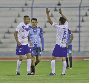 San José termina goleando a Blooming 