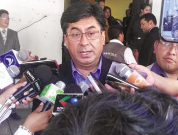 El MAS da hasta el lunes 15 a magistrado Oralndo Ceballos para renunciar
