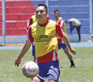 Espada recupera a Vargas para visitar a los canarios