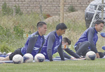 El plantel orureño pretende llevarse los tres puntos de la Villa Imperial