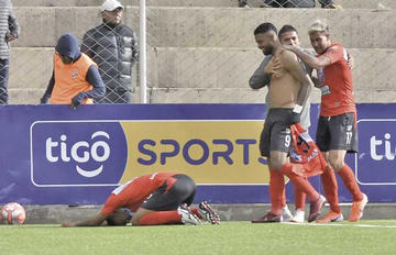 Jugadores del conjunto potosino festejan su última victoria.