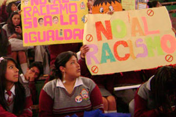 Maestra discriminó a estudiante porque “no era blanca ni bonita”