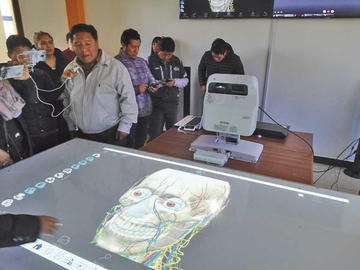 Inicia la era digital en Unidades Educativas del municipio local
