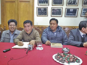 Anunciaron el acuerdo en conferencia de prensa pero sin la Gobernación.