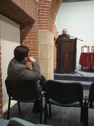 Hugo César Boero (sentado) y Owaldo Rivera anoche, en la Casa de Moneda.