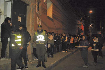 Las filas para ingresar al museo de Santa Teresa.