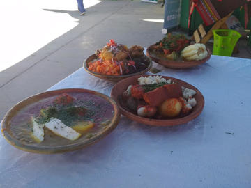 Varios platos fueron ofrecidos a los asistentes a la feria.
