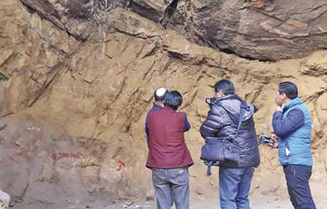 La inspección a Mullu Punku o la "cueva del diablo".