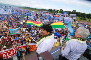 El 18 de mayo en el trópico de Cochabamba el MAS hizo el lanzamiento de su campaña electoral.