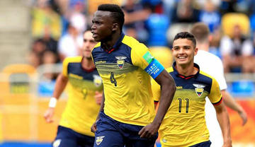 Jhon Espinoza, de Ecuador, anotó el gal de la victoria.