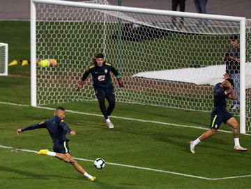 La selección brasileña afina su puntería 