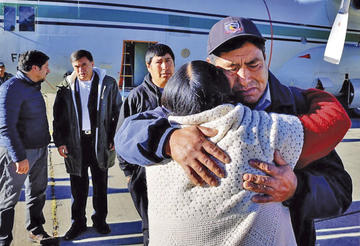 Leonardo Condori, el único sobreviviente del accidentes a su arribo a la ciudad de El Alto.