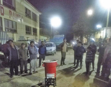 Una reunión resolvió desconocer a dirigentes implicados en el caso.