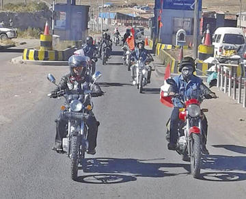 Los motoqueros que escoltaron a Tren Loco.