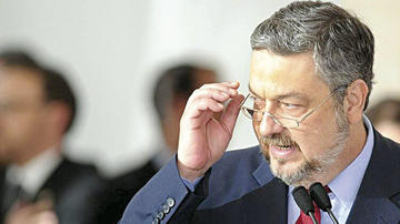 Foto de archivo del exministro de Hacienda de Brasil, Antonio Palocci, condenado a 12 años de prisión por corrupción.