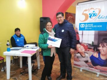 Los participantes recibieron certificados tras las tres jornadas de charlas.