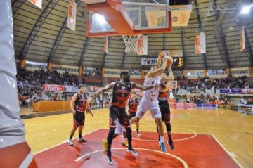 Pichincha mantiene su invicto y continúa  como líder