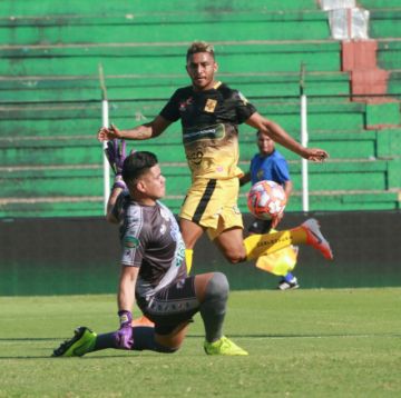 El partido disputado en Santa Cruz.