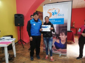 Los participantes recibieron certificados tras las tres jornadas de charlas.