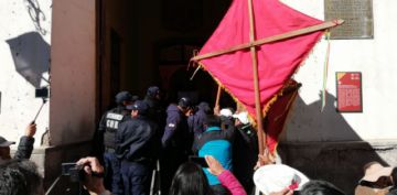 La protesta motivó el cierre temporal del edificio de la Alcaldía.