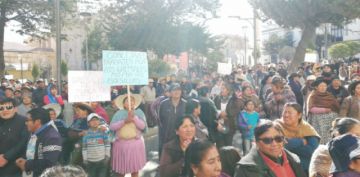 La protesta motivó el cierre temporal del edificio de la Alcaldía.