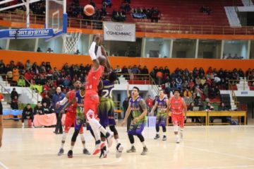 Pichincha mantiene su invicto  y avanza