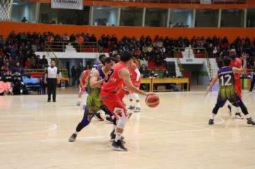Pichincha mantiene su invicto  y avanza