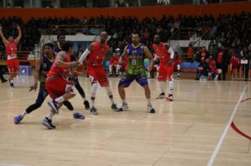 Pichincha mantiene su invicto  y avanza