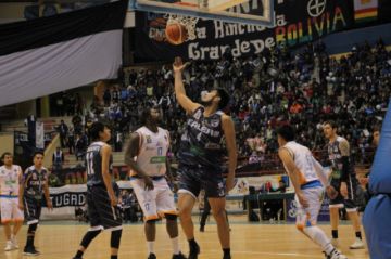 Calero derrota a Amistad y ya se prepara para el nuevo clásico