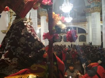 La catedral también se llenó con los fieles.