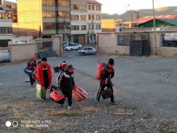 Los competidores representan a sus distritos. DDE