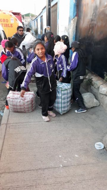 Los competidores representan a sus distritos. DDE