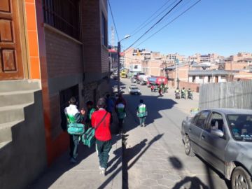 Debido a la corta distancia de la casa del deportista, ubicado en la zona norte del estadio 