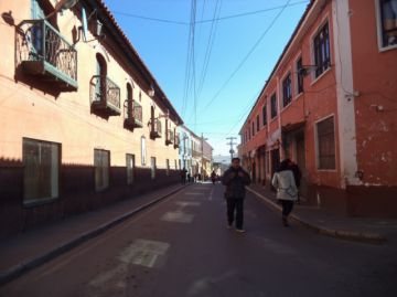 No hay motorizados en la calle Oruro.