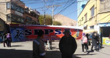 Organizaciones sindicales participaron en el bloqueo de las calles.