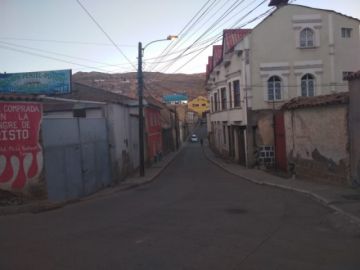 Los vehículos circulan sin mayores problemas.