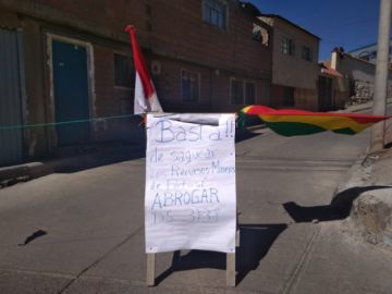 Una pancarta en la zona de San Benito.